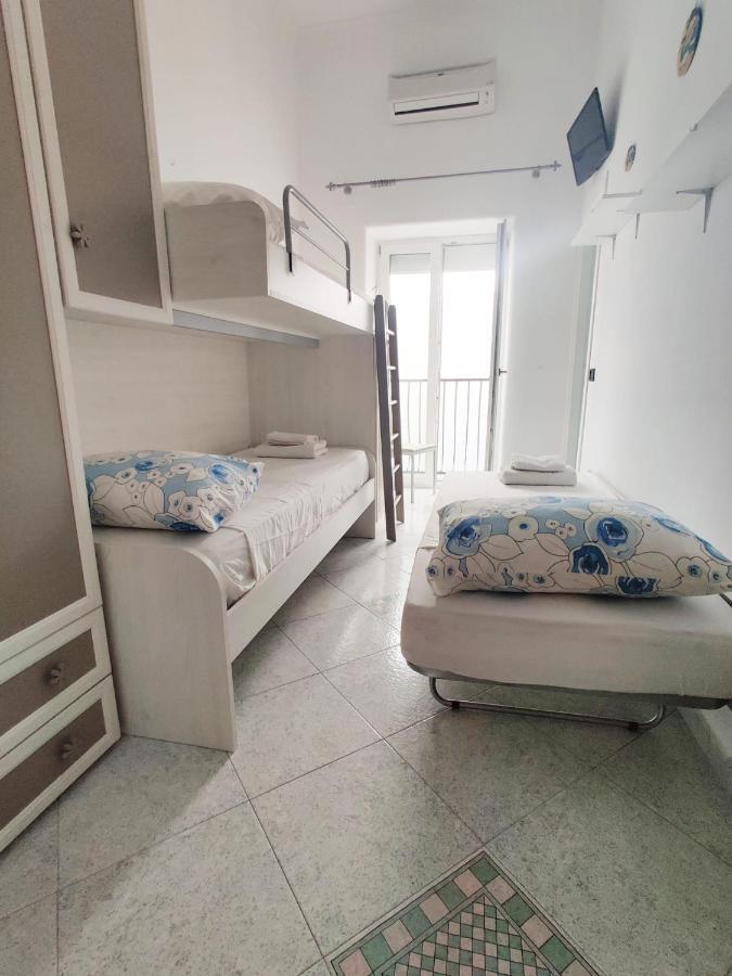 Casa Vacanze Da Serena Lacco Ameno  ภายนอก รูปภาพ