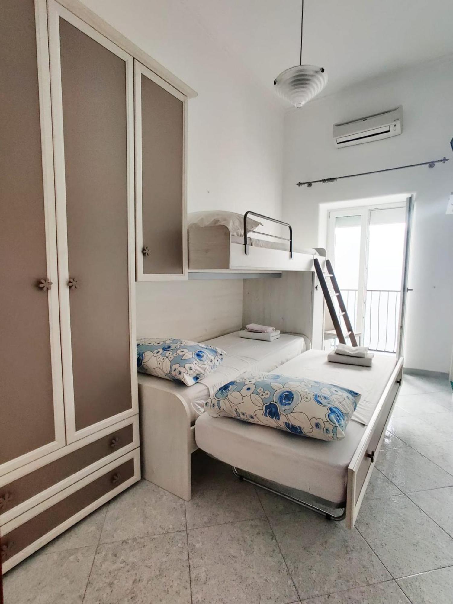Casa Vacanze Da Serena Lacco Ameno  ภายนอก รูปภาพ